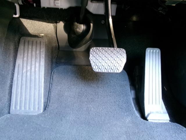 MX-30 2.0 インダストリアル クラシック インダストリアル Bluetooth接続 地デジ LEDヘッドライト レーダークルーズコントロール レーンアシスト 1オーナー 衝突軽減 ETC車載器 電動シート メモリーナビ シートヒーター 禁煙車(24枚目)