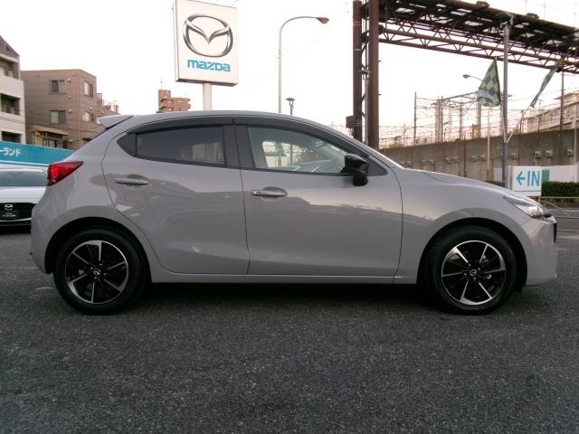 MAZDA2 1.5 15スポルト 当社下取 ワンオーナー 360°ビューモニター 前後ドライブレコーダー 8.8インチセンターディスプレイ ETC 前後AT誤発進抑制制御 レーンキープアシスト 車線逸脱警報システム AUX ドラレコ(5枚目)