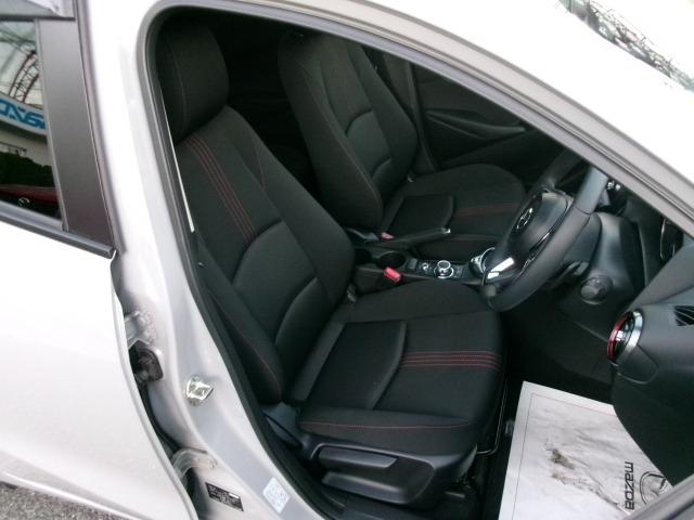 MAZDA2 1.5 15スポルト 当社下取 ワンオーナー 360°ビューモニター 前後ドライブレコーダー 8.8インチセンターディスプレイ ETC 前後AT誤発進抑制制御 レーンキープアシスト 車線逸脱警報システム AUX ドラレコ(13枚目)