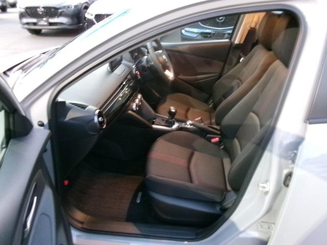 MAZDA2 1.5 15スポルト 当社下取 ワンオーナー 360°ビューモニター 前後ドライブレコーダー 8.8インチセンターディスプレイ ETC 前後AT誤発進抑制制御 レーンキープアシスト 車線逸脱警報システム AUX ドラレコ(15枚目)