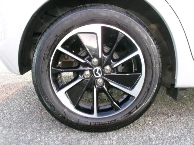 MAZDA2 1.5 15スポルト 当社下取 ワンオーナー 360°ビューモニター 前後ドライブレコーダー 8.8インチセンターディスプレイ ETC 前後AT誤発進抑制制御 レーンキープアシスト 車線逸脱警報システム AUX ドラレコ(34枚目)