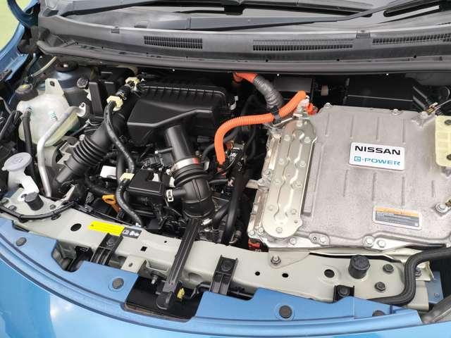 ノート 1.2 e-POWER メダリスト ※純正メモリーナビ+地デジ+全周囲カメラ 被害軽減ブレーキ TVナビ バックモニター インテリキー 盗難防止装置 LEDランプ 車線逸脱警報システム キーフリー アルミホイール ETC オートエアコン 記録簿 パワーウインドウ メモリーナビ(17枚目)