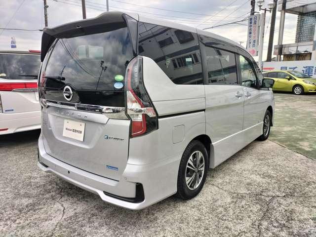 セレナ ｅ－パワー　ハイウェイスターＶ　３６０°カメラ　エマジェンシーブレーキ　スマキー　バックカメラ　ＬＥＤ　レーンアシスト　点検記録簿付　ＥＴＣ　ドラレコ　イモビ　サイドカーテンエアバック　フルオートエアコン　アルミホイール　エアバック（2枚目）