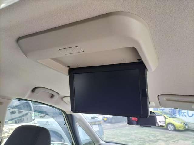 セレナ ｅ－パワー　ハイウェイスターＶ　３６０°カメラ　エマジェンシーブレーキ　スマキー　バックカメラ　ＬＥＤ　レーンアシスト　点検記録簿付　ＥＴＣ　ドラレコ　イモビ　サイドカーテンエアバック　フルオートエアコン　アルミホイール　エアバック（12枚目）