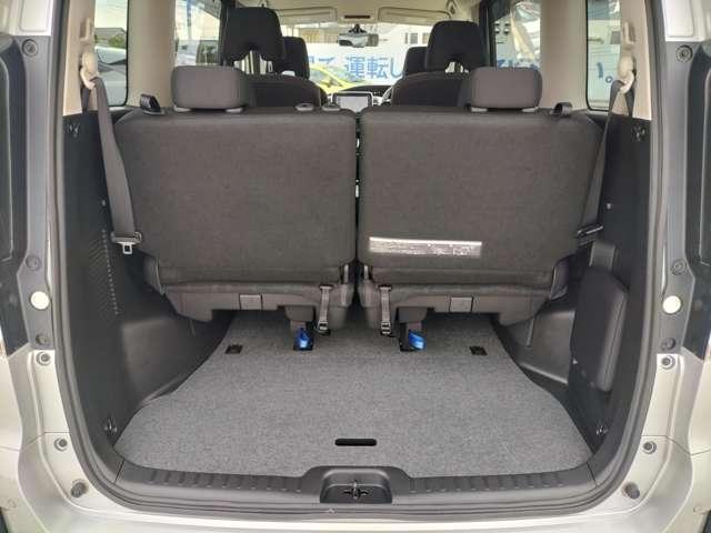 セレナ ｅ－パワー　ハイウェイスターＶ　３６０°カメラ　エマジェンシーブレーキ　スマキー　バックカメラ　ＬＥＤ　レーンアシスト　点検記録簿付　ＥＴＣ　ドラレコ　イモビ　サイドカーテンエアバック　フルオートエアコン　アルミホイール　エアバック（14枚目）