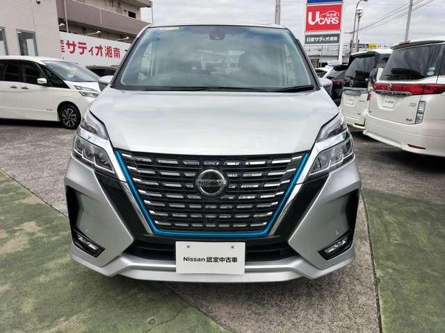 セレナ ｅ－パワー　ハイウェイスターＶ　３６０°カメラ　エマジェンシーブレーキ　スマキー　バックカメラ　ＬＥＤ　レーンアシスト　点検記録簿付　ＥＴＣ　ドラレコ　イモビ　サイドカーテンエアバック　フルオートエアコン　アルミホイール　エアバック（15枚目）