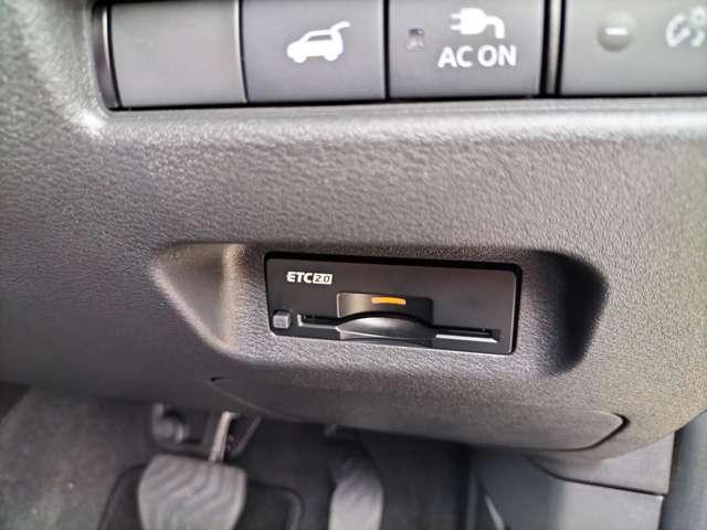 エクストレイル Ｘ　ｅ－４ＯＲＣＥ　９０周年記念車　試乗車アップ　ＬＥＤヘッド　衝突被害軽減ブレーキ　４ＷＤ　ＥＴＣ　インテリキー　全周囲モニター（9枚目）