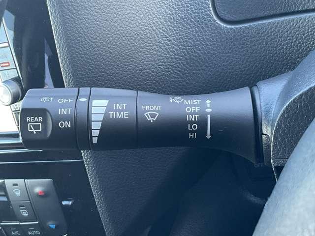 セレナ ２．０　ハイウェイスター　Ｖセレクション＋ＳａｆｅｔｙＩＩ　Ｓ－ＨＹＢＲＩＤ　踏み間違い防止装置　Ｒカメラ　インテリジェントキー　レーンキープ　パワーステアリング　ＥＴＣ　クルーズコントロール　ワンセグテレビ　メモリーナビ　ナビＴＶ　ＡＢＳ　キーフリー　パワーウィンドウ　アルミ（8枚目）