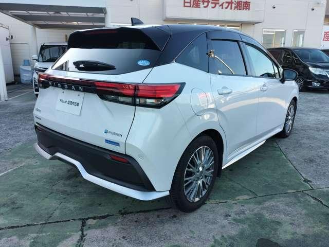 ノート オーテック 全方位 衝突被害軽減装置 レーンキープ 盗難防止 点検記録簿 LEDヘッド バックモニター インテリジェントキー ETC エアバッグ ナビ・TV メモリーナビ アルミホイール オートエアコン フルセグ(2枚目)