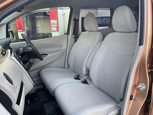 デイズ Ｘ　Ｖセレクション＋セーフティＩＩ　全周カメラ　衝突軽減Ｂ　ナビＴＶ　アイドルストップ　記録簿　リアカメラ　オートエアコン　キーレスエントリー　パワーウィンドウ　サイドモニター　パワーステアリング　ＡＢＳ　フルセグ　運転席エアバック（17枚目）