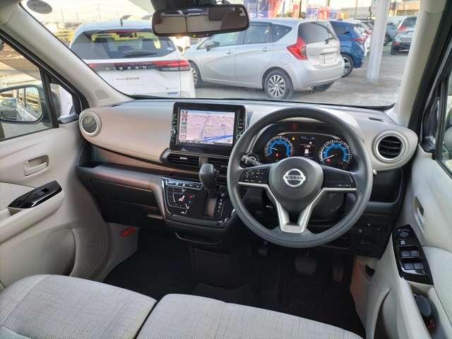 デイズ Ｘ　アラウンドＭ　踏み間違え防止　スマートキー　バックカメラ　レーンキープ　アイドリングストップ　ドライブレコーダー　キーレス　フルオートエアコン　ナビＴＶ　ＷＡＢ　記録簿　運転席エアバック　ＰＳ　ＡＢＳ（4枚目）