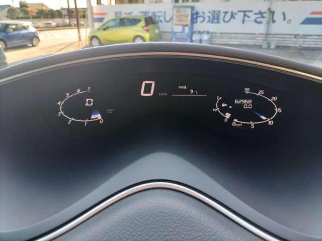 セレナ ハイウェイスター Vセレクション+セーフティII 踏み間違い防止装置 Rカメラ インテリジェントキー レーンキープ パワーステアリング ETC クルーズコントロール フルセグテレビ メモリーナビ ナビTV ABS キーフリー パワーウィンドウ アルミ(5枚目)