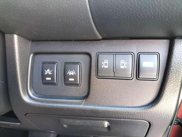 セレナ ハイウェイスター Vセレクション+セーフティII 踏み間違い防止装置 Rカメラ インテリジェントキー レーンキープ パワーステアリング ETC クルーズコントロール フルセグテレビ メモリーナビ ナビTV ABS キーフリー パワーウィンドウ アルミ(18枚目)