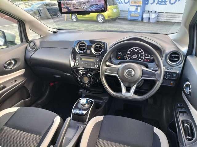 ノート e-パワー X 360°カメラ 記録簿付 Rカメラ 運転席助手席エアバック レーンキープ AUTOエアコン 盗難防止システム サイドカメラ 運転席エアバッグ キーレスエントリー LEDヘッド ETC車載器 パワステ(4枚目)