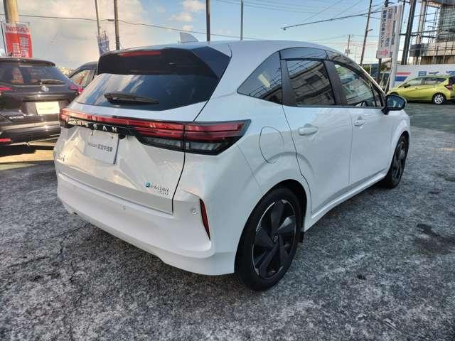 オーラ G FOUR レザーエディション LKA 追従クルコン LEDライト バックモニター ドライブレコーダー インテリキー 4WD ETC アルミ 記録簿 サイドカメラ 盗難警報器 キーレスエントリー オートエアコン メモリーナビ(3枚目)