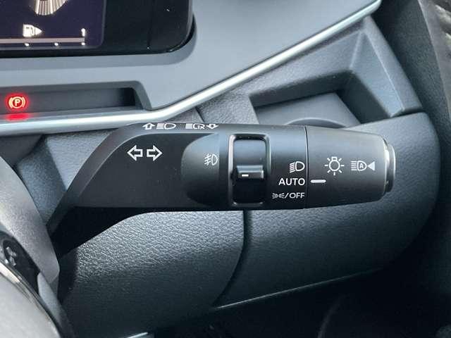 オーラ G FOUR レザーエディション LKA 追従クルコン LEDライト バックモニター ドライブレコーダー インテリキー 4WD ETC アルミ 記録簿 サイドカメラ 盗難警報器 キーレスエントリー オートエアコン メモリーナビ(11枚目)