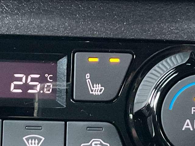 オーラ G FOUR レザーエディション LKA 追従クルコン LEDライト バックモニター ドライブレコーダー インテリキー 4WD ETC アルミ 記録簿 サイドカメラ 盗難警報器 キーレスエントリー オートエアコン メモリーナビ(17枚目)