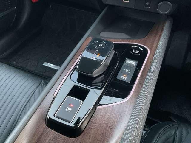 オーラ G FOUR レザーエディション LKA 追従クルコン LEDライト バックモニター ドライブレコーダー インテリキー 4WD ETC アルミ 記録簿 サイドカメラ 盗難警報器 キーレスエントリー オートエアコン メモリーナビ(19枚目)