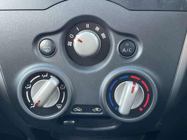 ノート X ETC搭載 記録簿付き スマトキー セキュリティーアラーム キーレス 運転席助手席エアバッグ ナビTV ワンセグ バックカメラ エアコン パワーウィンドウ パワーステアリング ABS メモリーナビ(12枚目)