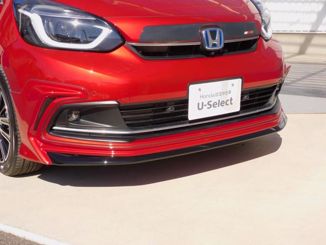 フィット e:HEVリュクス 4WD 無限エアロ ホンダセンシング コネクトディスプレイ(ナビゲーション・地デジ・Bluetoothオーディオ) マルチビューカメラ ETC2.0 アルミホイール(21枚目)