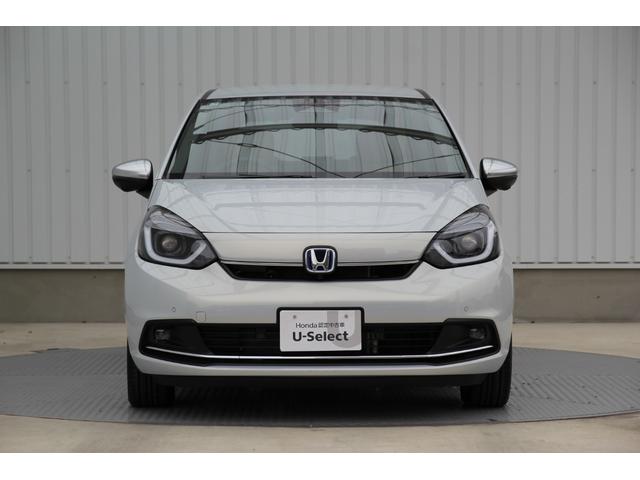 フィット ｅ：ＨＥＶリュクス　ホンダセンシング　コネクトディスプレイ（ナビゲーション・地デジ・Ｂｌｕｅｔｏｏｔｈオーディオ）　マルチビューカメラ　ＥＴＣ２．０　ＬＥＤヘッドライト　アルミホイール（17枚目）