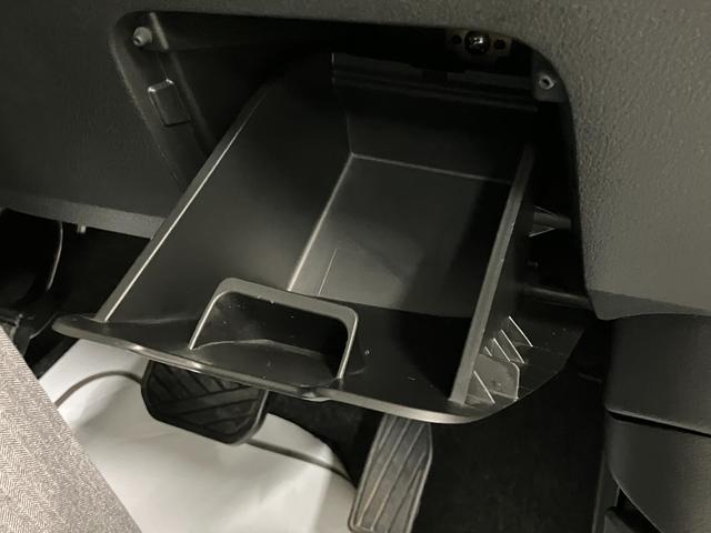 ソリオ ＧＸ４　２型　４ＷＤ　セーフティーサポート　全方位カメラ　ナビ　ＥＴＣ　セーフティーサポート　リヤコーナーセンサー　後席両側電動スライドドア　オートライト　電動格納ドアミラー　キーレスプッシュスタート　セキュリティアラーム（43枚目）