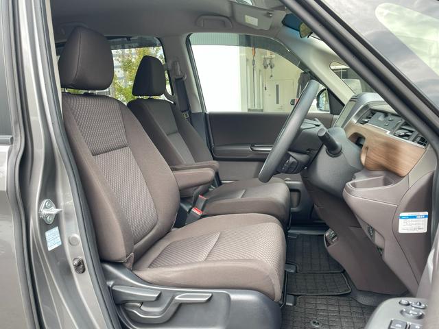 フリード＋ Ｇ・ホンダセンシング　Ｇａｔｈｅｒｓメモリーナビ　前後ドライブレコーダー　ホンダセンシング　両側電動スライドドア　シートヒーター　Ｂｌｕｅｔｏｏｔｈオーディオ（4枚目）