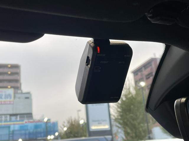 シビック e:HEV 純正メモリーナビ 前後ドライブレコーダー ホンダセンシング シートヒーター ブラインドスポットインフォメーション ワイヤレス充電(8枚目)