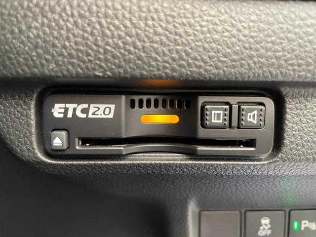 シビック e:HEV 純正メモリーナビ 前後ドライブレコーダー ホンダセンシング シートヒーター ブラインドスポットインフォメーション ワイヤレス充電(11枚目)