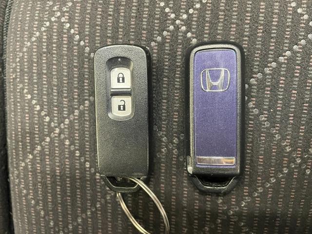 Ｎ－ＯＮＥ プレミアム　Ｇａｔｈｅｒｓメモリーナビ　バックカメラ　ＥＴＣ　シートヒーター　衝突軽減ブレーキ【ＣＴＢＡ】　ＨＩＤヘッドライト　フォグランプ（12枚目）