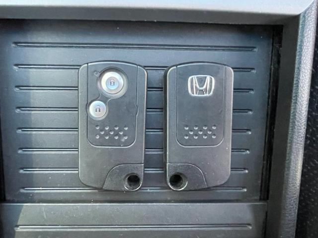 オデッセイ ＭＸ・エアロパッケージ　純正ＨＤＤナビ　前後ドライブレコーダー　バックカメラ　スマートキー　ＨＩＤヘッドライト　フォグランプ　パドルシフト　ＥＴＣ（13枚目）