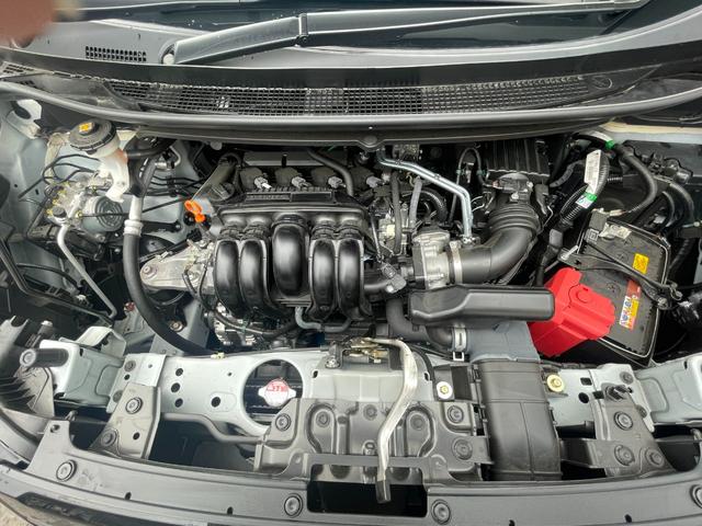 �G���W�����[���̎ʐ^�ł��B���X�̃T�[�r�X�}�����������萮���A�_�����Ă��炨�͂����܂��B