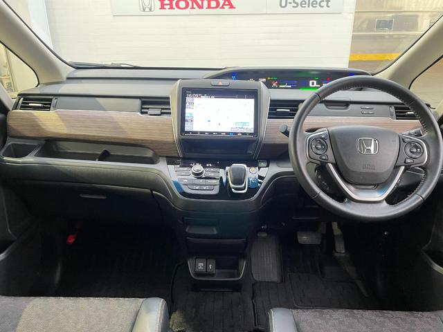 フリード＋ハイブリッド ハイブリッド・クロスターホンダセンシング　ルーフ雹害有　Ｇａｔｈｅｒｓメモリーナビ　前後ドライブレコーダー　天吊モニター　ホンダセンシング　シートヒーター　Ｂｌｕｅｔｏｏｔｈオーディオ（3枚目）