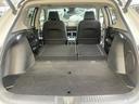 後席シートは簡単操作で倒す事ができ、荷室空間が更に広がります。