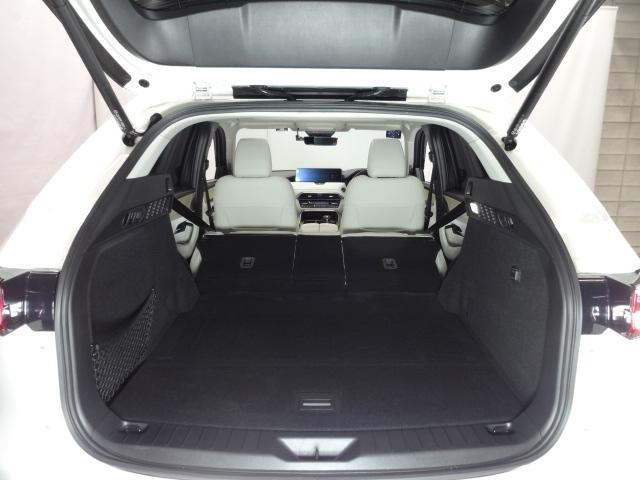 ＣＸ－６０ ３．３　ＸＤハイブリッド　プレミアム　モダン　ディーゼルター　マツコネナビ　３６０°モニター　ＢＯＳＥ　ＡＬＨ　ＥＴＣ　ＭＲＣＣ　ドライブレコーダー２カメラ　ＳＢＳ　ＢＳＭ　レーンキープアシスト　カープレイ　３６０度モニター　ワンオーナー　地上デジタル　ヒーター（12枚目）