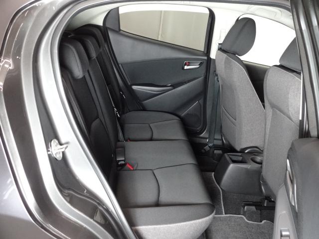 ＭＡＺＤＡ２ １．５　１５ＢＤ　マツダコネクトナビ　３６０°カメラ　ＥＴＣ　シートヒーター　フルセグＴＶ　オートライト　レーンキープアシスト　車線逸脱　ＭＲＣＣ　障害物センサー　衝突被害軽減ブレーキ　カープレイ　パノラマモニタ（10枚目）