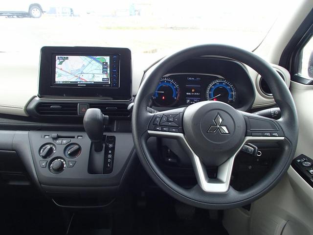 M SDナビ!地デジTV!USB接続!E-ASSIST(衝突軽減ブレーキ、車線逸脱警報、誤発進抑制)!クリアランスソナー!ETC!アイドリングストップ!シートヒーター!保証書有!走行700km!キーレス!(12枚目)