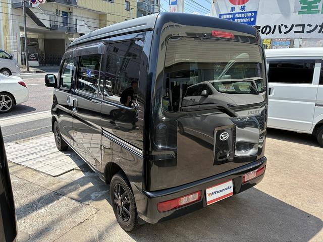 ハイゼットカーゴ クルーズターボリミテッド カスタム仕様!ハイルーフ!禁煙車!ターボ!5速マニュアル!SEIN SSアルミホイール!ドライブレコーダー!ディーラーオプションオーバーヘッドコンソール!キーレスエントリー!電動格納ミラー!フォグ!(8枚目)