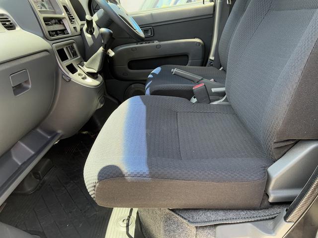 ハイゼットカーゴ クルーズターボリミテッド カスタム仕様!ハイルーフ!禁煙車!ターボ!5速マニュアル!SEIN SSアルミホイール!ドライブレコーダー!ディーラーオプションオーバーヘッドコンソール!キーレスエントリー!電動格納ミラー!フォグ!(44枚目)