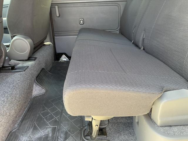 ハイゼットカーゴ クルーズターボリミテッド カスタム仕様!ハイルーフ!禁煙車!ターボ!5速マニュアル!SEIN SSアルミホイール!ドライブレコーダー!ディーラーオプションオーバーヘッドコンソール!キーレスエントリー!電動格納ミラー!フォグ!(78枚目)