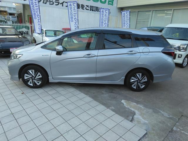 シャトル ハイブリッド　ホンダセンシング　ストラーダＳＤナビ☆Ｂｌｕｅｔｏｏｔｈ☆バックカメラ☆セルスタードラレコ☆アダクティブクルコン☆レーンキープ☆オートライト☆ソナー☆衝突軽減ブレーキ☆純正トノカバー☆禁煙車☆スマートキー☆ＥＴＣ（10枚目）