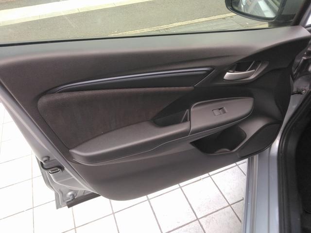 シャトル ハイブリッド　ホンダセンシング　ストラーダＳＤナビ☆Ｂｌｕｅｔｏｏｔｈ☆バックカメラ☆セルスタードラレコ☆アダクティブクルコン☆レーンキープ☆オートライト☆ソナー☆衝突軽減ブレーキ☆純正トノカバー☆禁煙車☆スマートキー☆ＥＴＣ（66枚目）