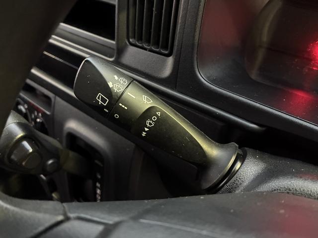 ハイゼットカーゴ ＤＸ　ＳＡＩＩＩ　ＨＲ☆ＳＡ３☆純正オーディオ☆ＯＰ大型室内ＬＥＤ灯☆ＯＰ間仕切りカーテン☆オーバーヘッドコンソール☆ＬＥＤヘッドライト☆衝突軽減ブレーキ☆レーンキープ☆オートハイビーム☆パワーウィンドウ☆ＡＢＳ☆（55枚目）