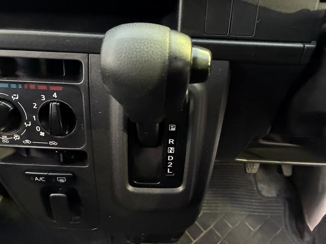 ハイゼットカーゴ ＤＸ　ＳＡＩＩＩ　ＨＲ☆ＳＡ３☆純正オーディオ☆ＯＰ大型室内ＬＥＤ灯☆ＯＰ間仕切りカーテン☆オーバーヘッドコンソール☆ＬＥＤヘッドライト☆衝突軽減ブレーキ☆レーンキープ☆オートハイビーム☆パワーウィンドウ☆ＡＢＳ☆（59枚目）
