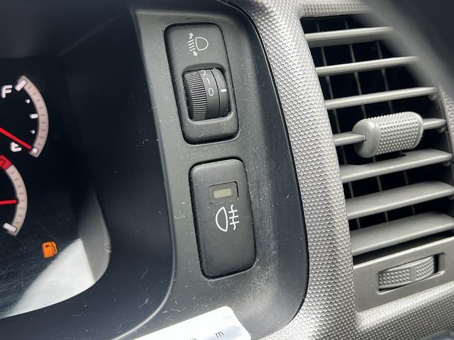 ハイエースワゴン ＧＬ　アムクラフト製コンパス！禁煙車！４ＷＤ！ポップアップルーフ！ＦＦヒーター！ザントレックスパワーインバーター１７５０＆バッテリーチャージャー４０Ａ！サイドオーニング！メモリーナビ！バックカメラ！フルセグ（24枚目）