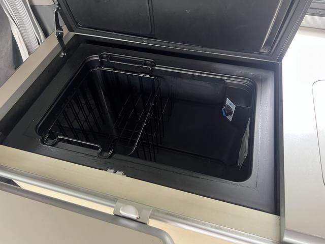 ハイエースワゴン ＧＬ　アムクラフト製コンパス！禁煙車！４ＷＤ！ポップアップルーフ！ＦＦヒーター！ザントレックスパワーインバーター１７５０＆バッテリーチャージャー４０Ａ！サイドオーニング！メモリーナビ！バックカメラ！フルセグ（47枚目）