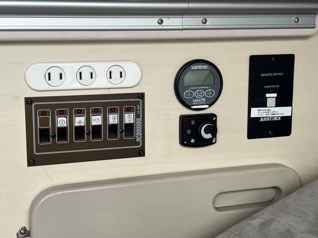 ハイエースワゴン ＧＬ　アムクラフト製コンパス！禁煙車！４ＷＤ！ポップアップルーフ！ＦＦヒーター！ザントレックスパワーインバーター１７５０＆バッテリーチャージャー４０Ａ！サイドオーニング！メモリーナビ！バックカメラ！フルセグ（52枚目）