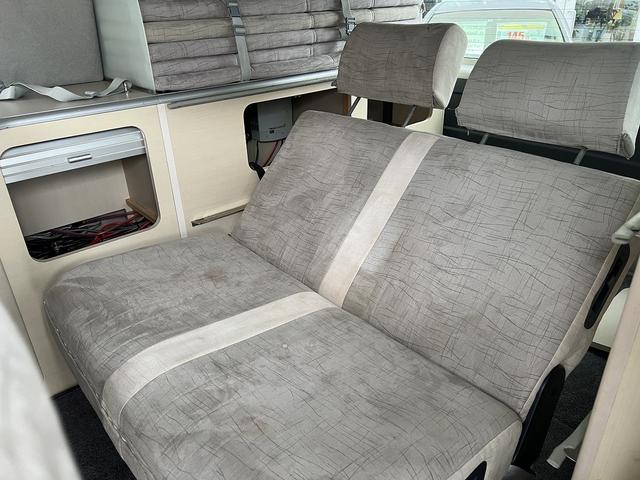 ハイエースワゴン ＧＬ　アムクラフト製コンパス！禁煙車！４ＷＤ！ポップアップルーフ！ＦＦヒーター！ザントレックスパワーインバーター１７５０＆バッテリーチャージャー４０Ａ！サイドオーニング！メモリーナビ！バックカメラ！フルセグ（53枚目）