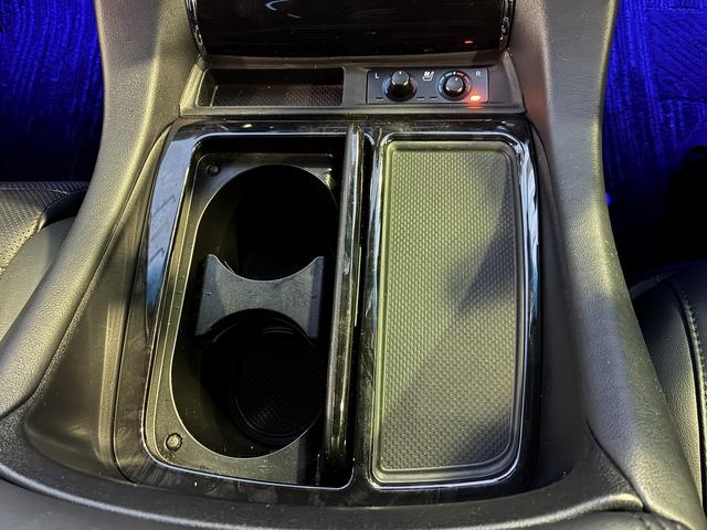 ヴェルファイア ２．５Ｚ　Ｇエディション　ＴＳＳ☆１０型純正ナビ☆ＴＶ☆純正１２型後席モニター☆バックカメラ☆ＢＴ・ＨＤＭＩ☆Ａｌｐｉｎｅ前後レコーダー付デジタルインナーミラー☆２列目エグゼクティブシート☆ＴＲＤ・モデリスタエアロ・マフラー☆（31枚目）