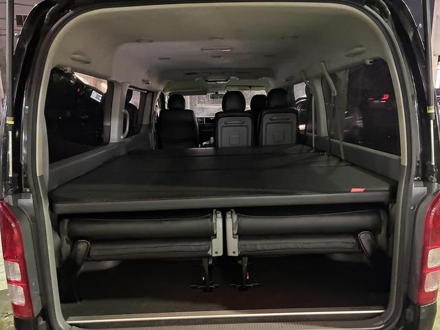 ハイエースワゴン ＧＬ　４ＷＤ☆ミドルルーフ☆ワイドボディ☆ナビ☆ＴＶ☆ＢＴ☆ＤＶＤ☆バックカメラ☆Ａｌｐｉｎｅ１０．２インチフリップダウン☆荷室ベットキット☆ＢＦグッドリッチホワイトレターＡＴタイヤ☆革シートカバー☆（47枚目）